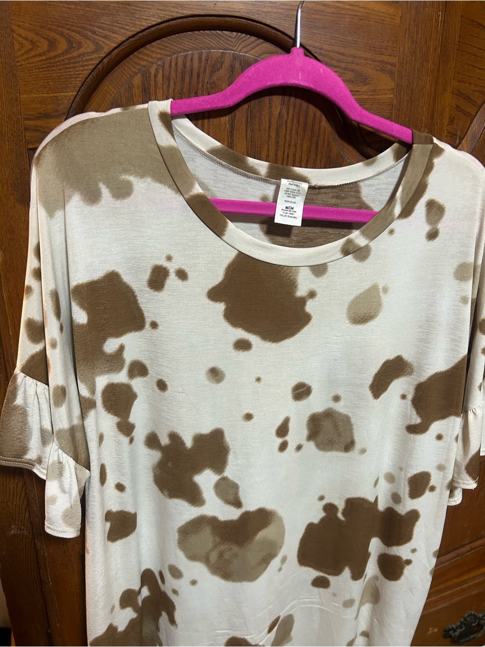 Women’s Cream and Brown Cow-Print Ruffle Sleeve Top